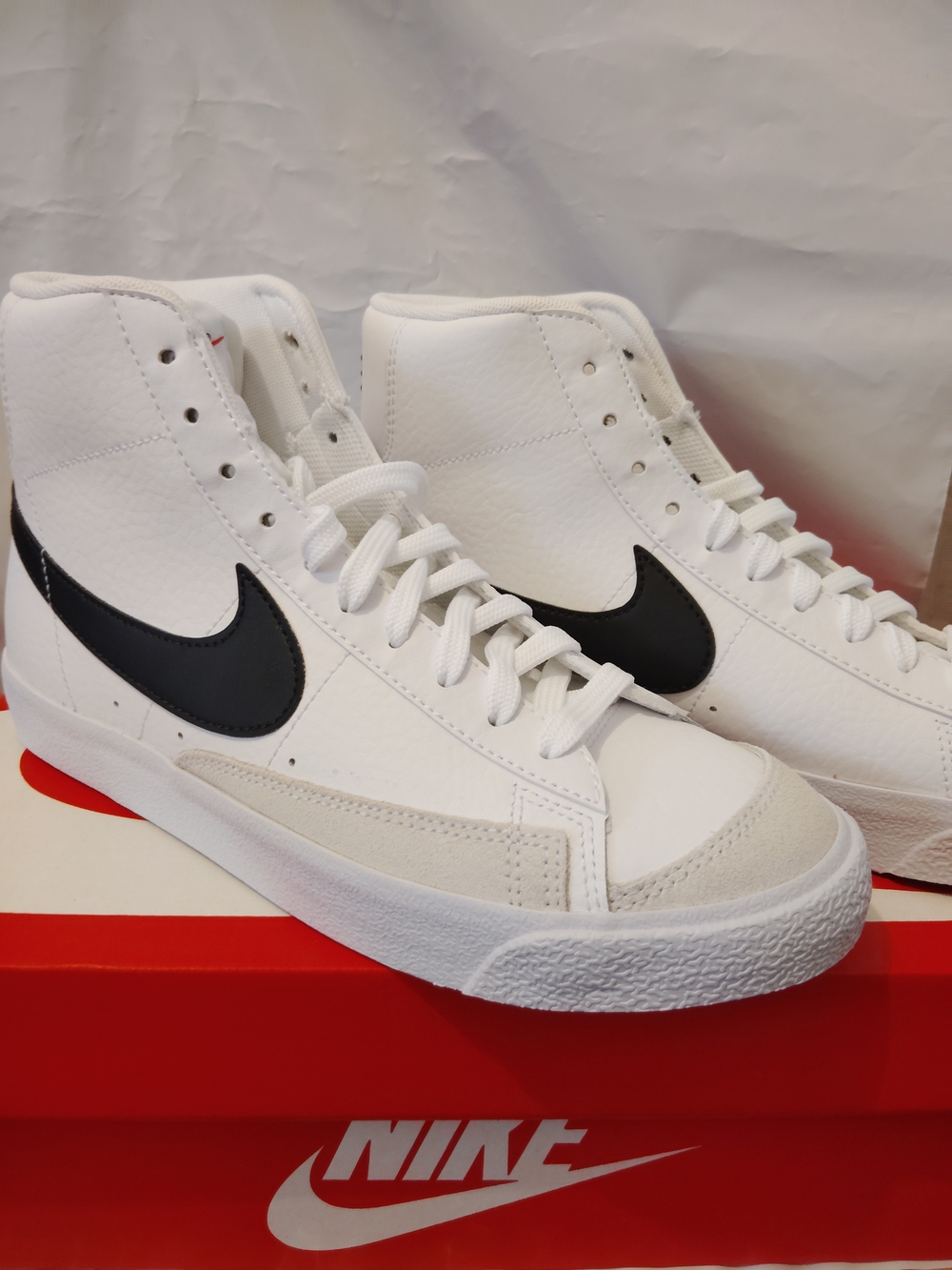 Nike Men's White/Black High-Top Sneakers